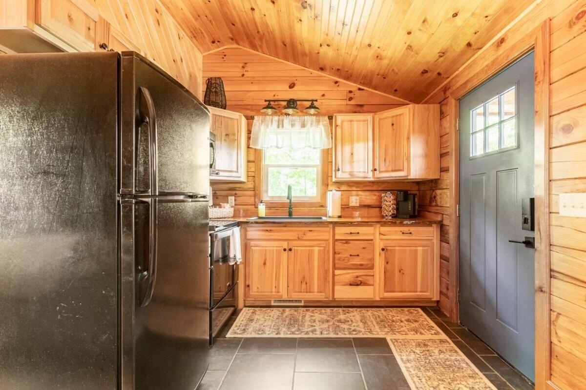 Secluded Wooded Cabin Near The Hocking Hills New Straitsville Exterior foto